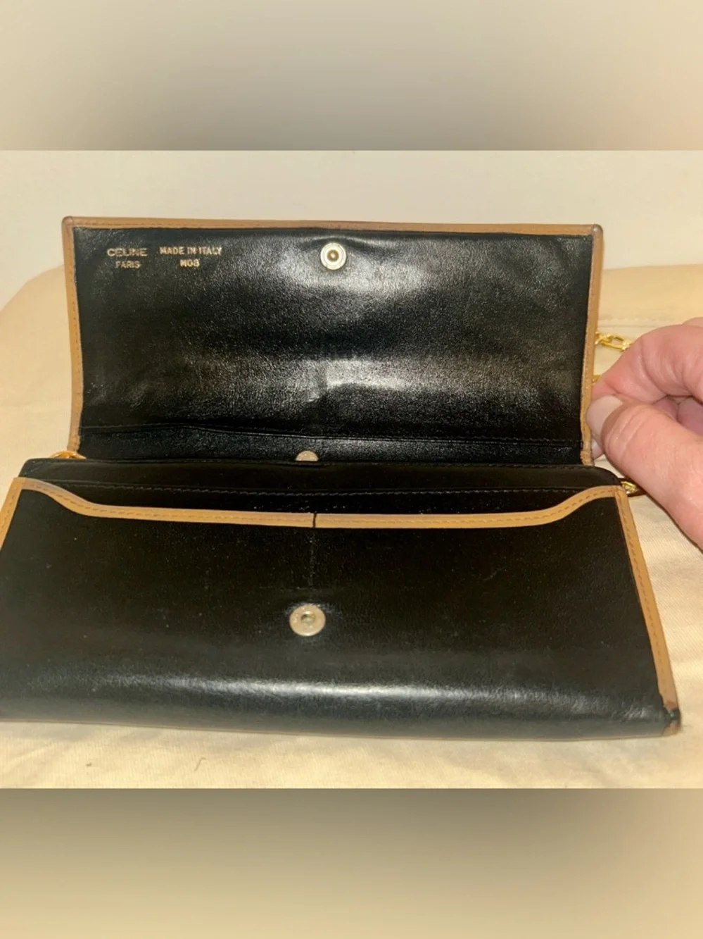 Vintage Celine Triomphe leather wallet with aftermarket chain - Picture 6 of 9